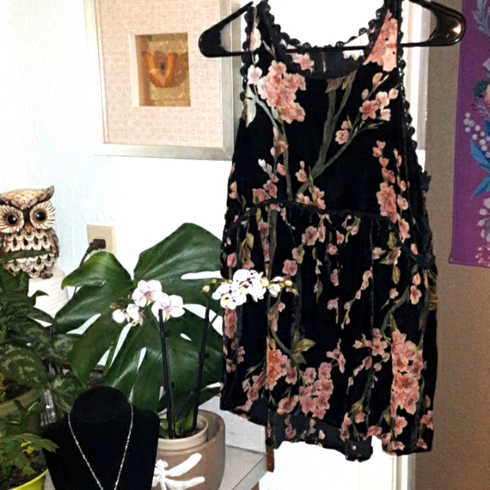 Gorgeous cherry blossom burno out velvet boho womens top size M 😍🌸😁